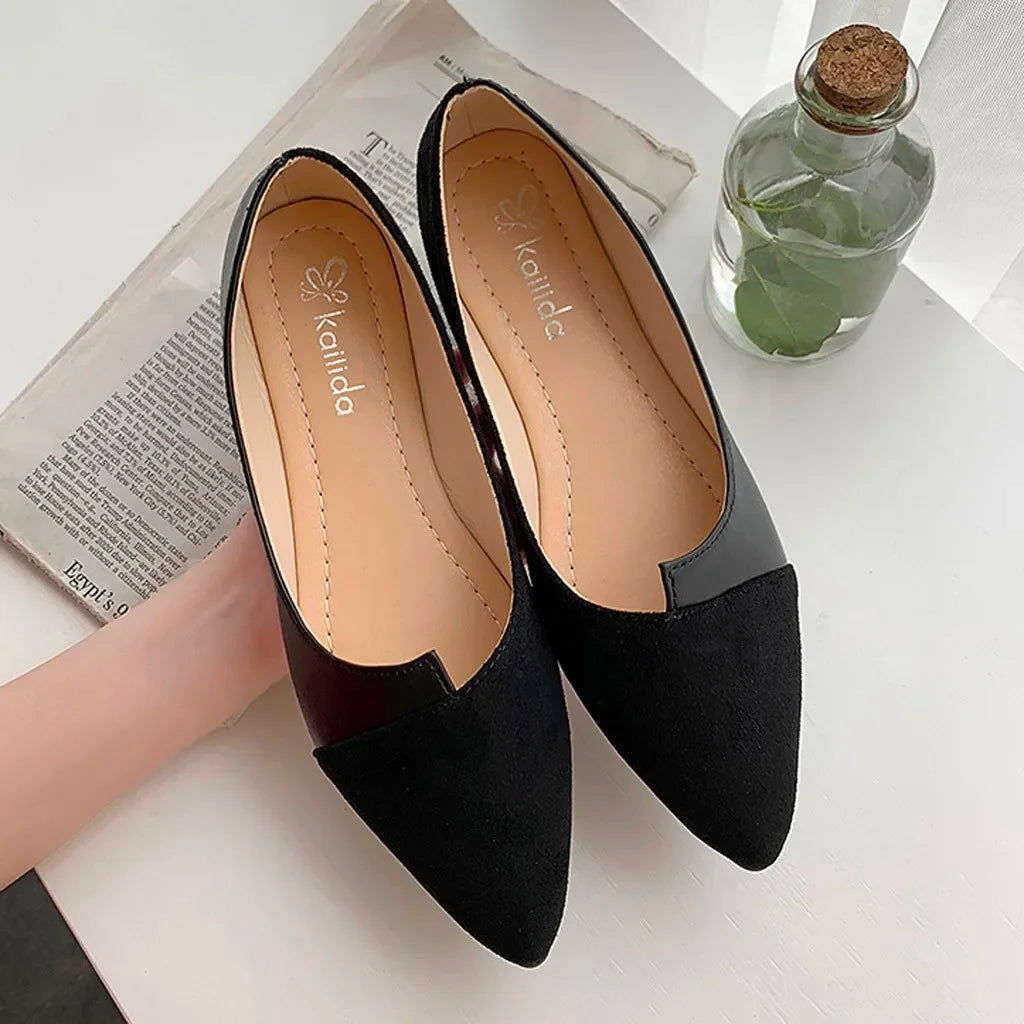 Vue arrière des ballerines montrant le talon discret