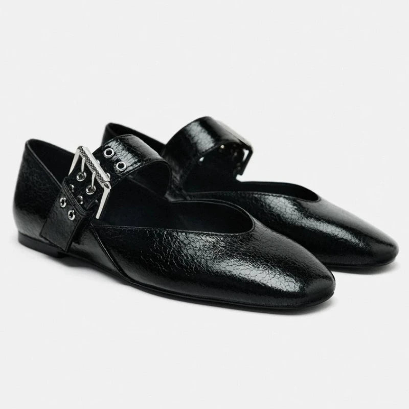Vue arrière des ballerines montrant la finition