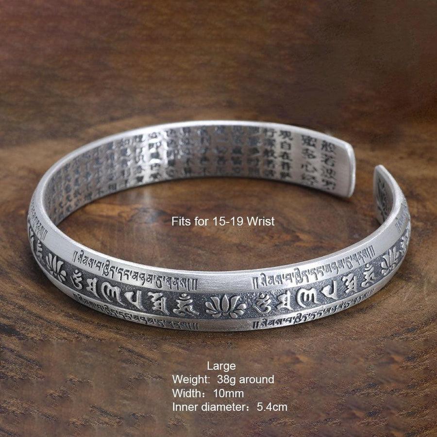 Intérieur du bracelet avec inscription du mantra