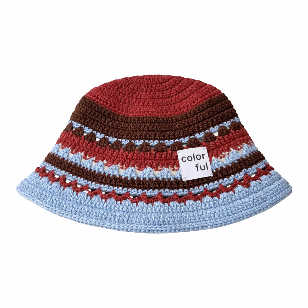 Détail des motifs rayés du bob crochet estival