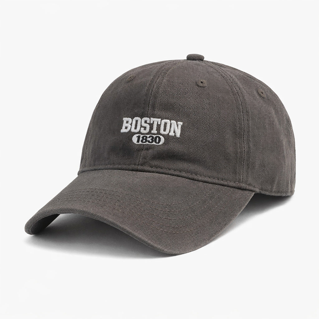 Casquette avec intérieur visible, montrant les finitions