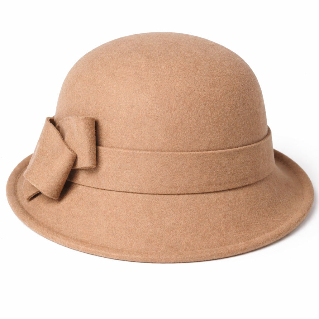 Chapeau cloche avec ombre portée, jeu de lumière