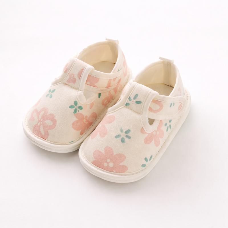 Chaussures pour bébés, intérieur moelleux, adaptées à la marche