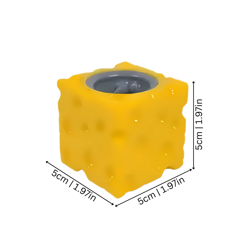 Jouet fromage squishy avec souris visible à travers les trous