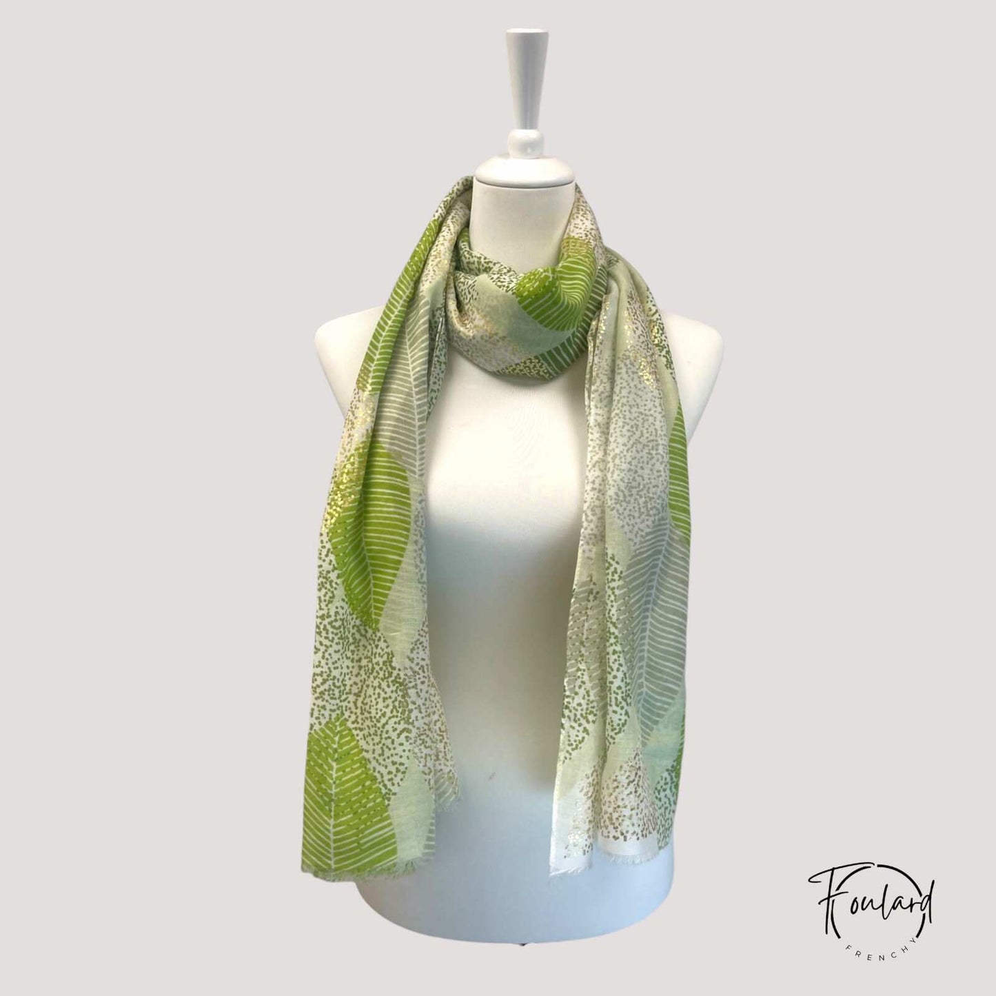 Foulard en polyester, motif végétal vert et doré