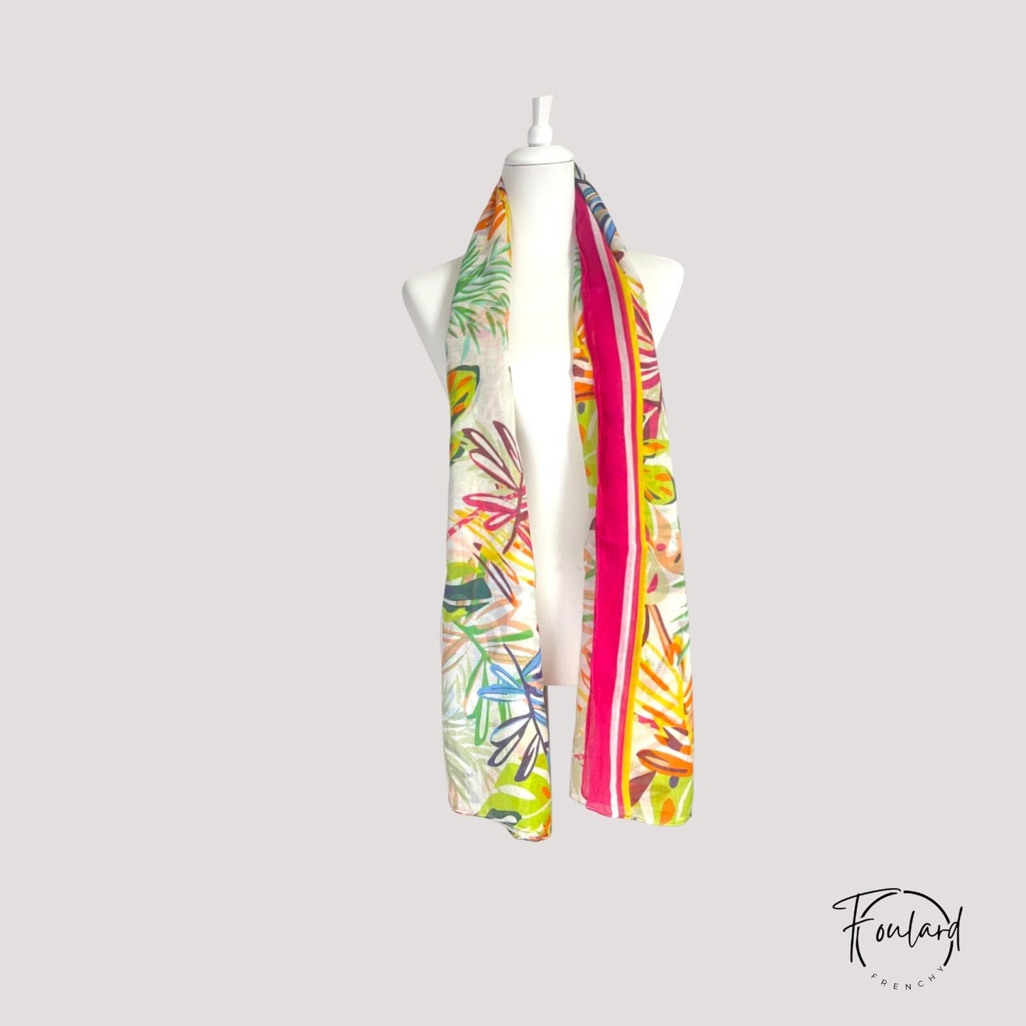Foulard coton motifs tropicaux multicolores sur fond blanc