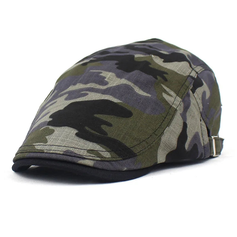 Gros plan sur la texture du béret camouflage