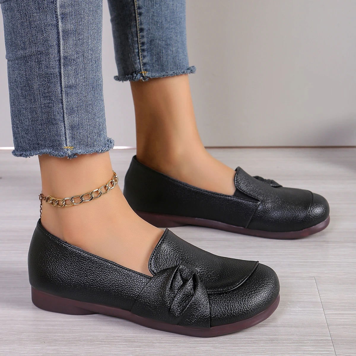 Mocassins adaptés aux voyages, faciles à ranger