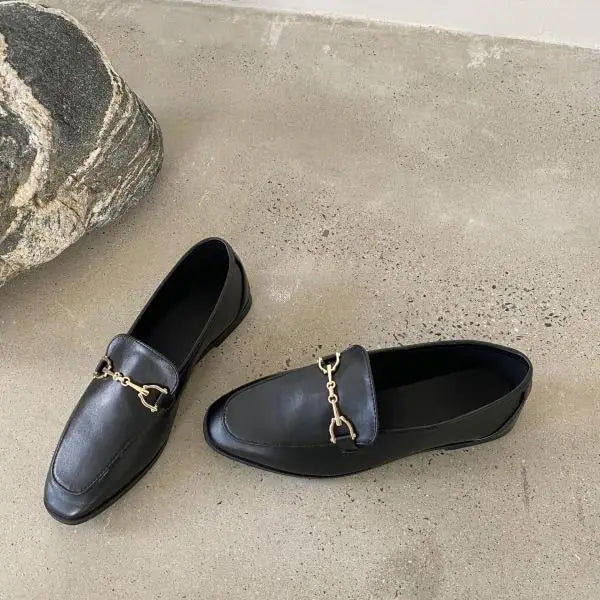 Semelle antidérapante des mocassins pour une stabilité assurée