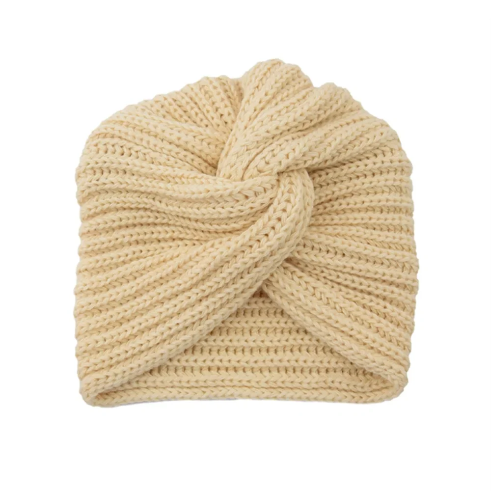 Bonnet turban en laine, couleur neutre et design rétro