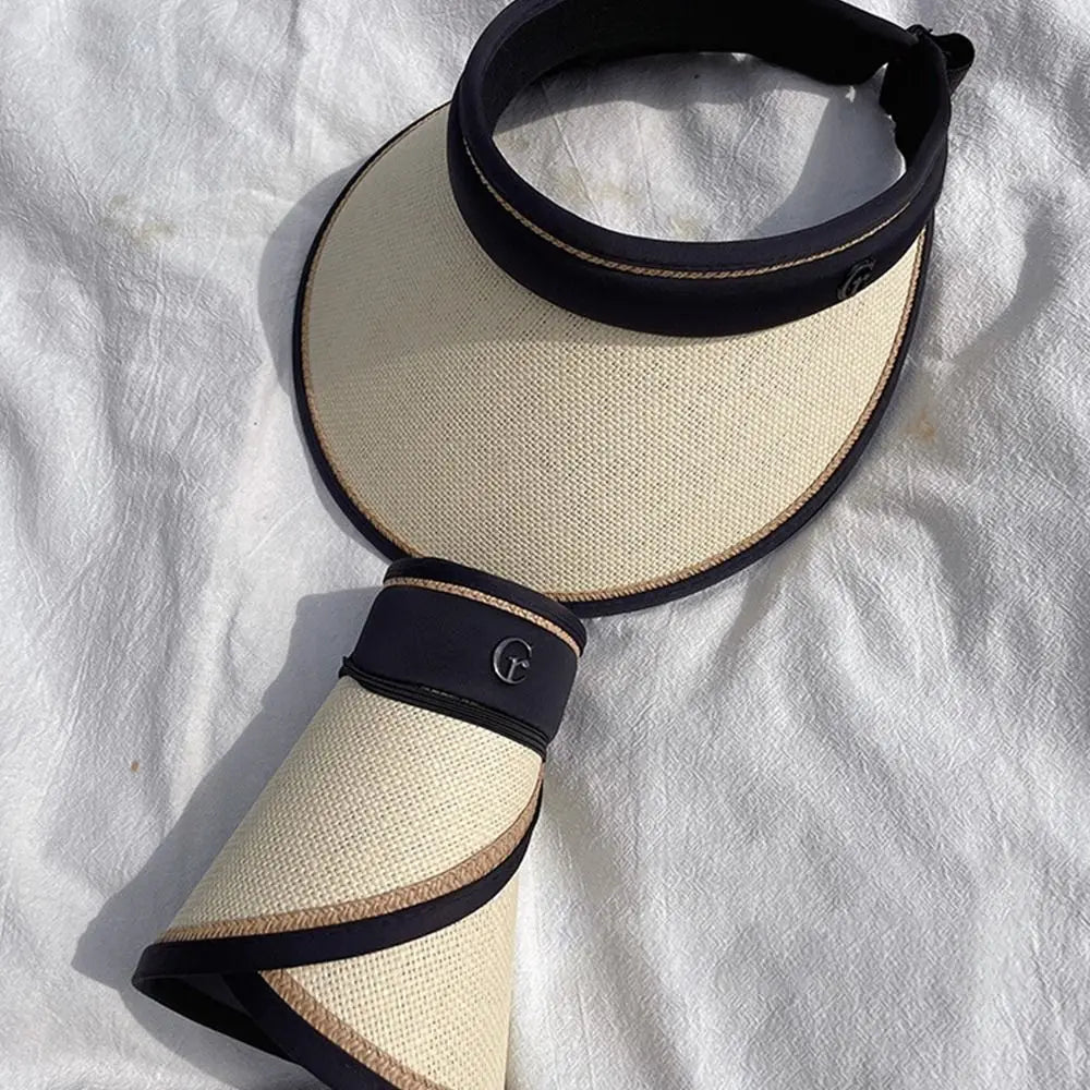 Chapeau de paille ouvert à l'arrière pour ventilation