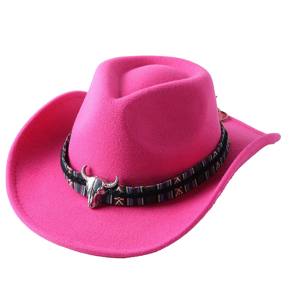 Chapeau cowboy en cuir avec ombre sur le sol