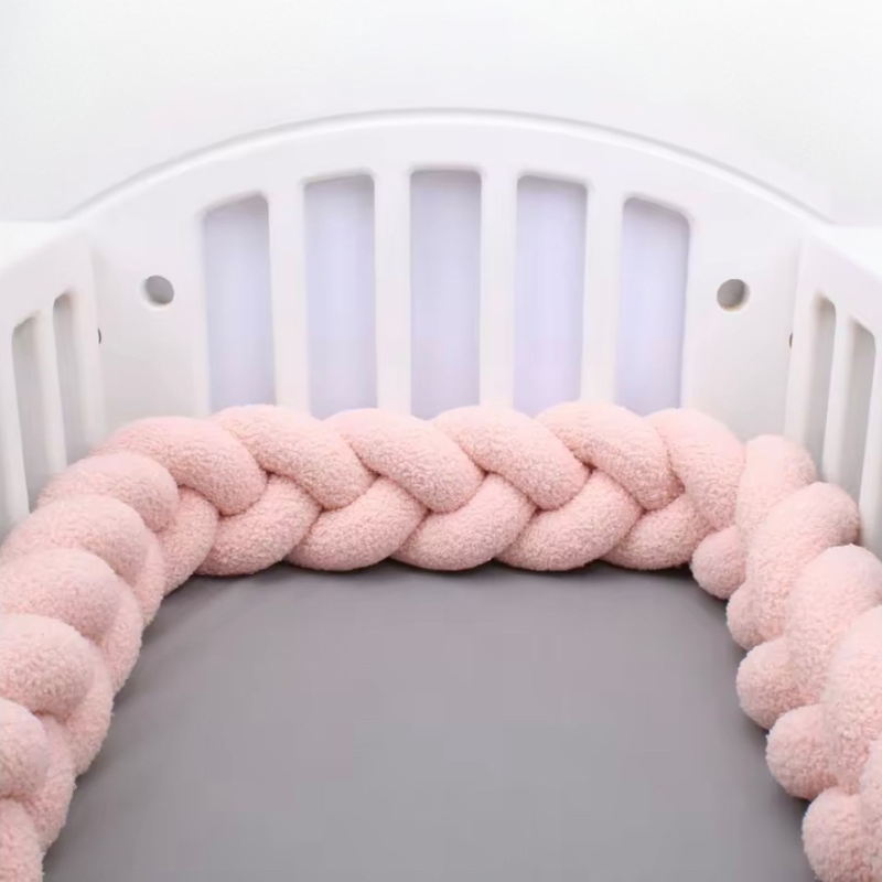 Tour de lit rose tressé, molletonné pour sécurité enfant