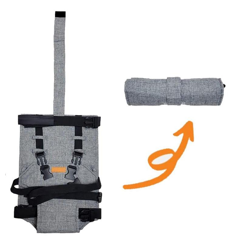 Vue latérale d'une chaise haute compacte avec sangles ajustables
