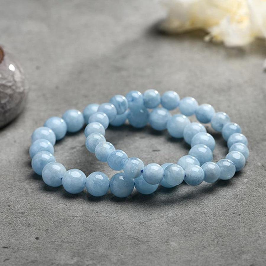Détail des perles polies du bracelet en aigue-marine