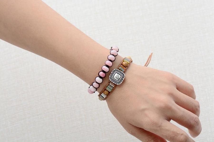 Bracelet d'amitié en opale rose, extrémités avec perles