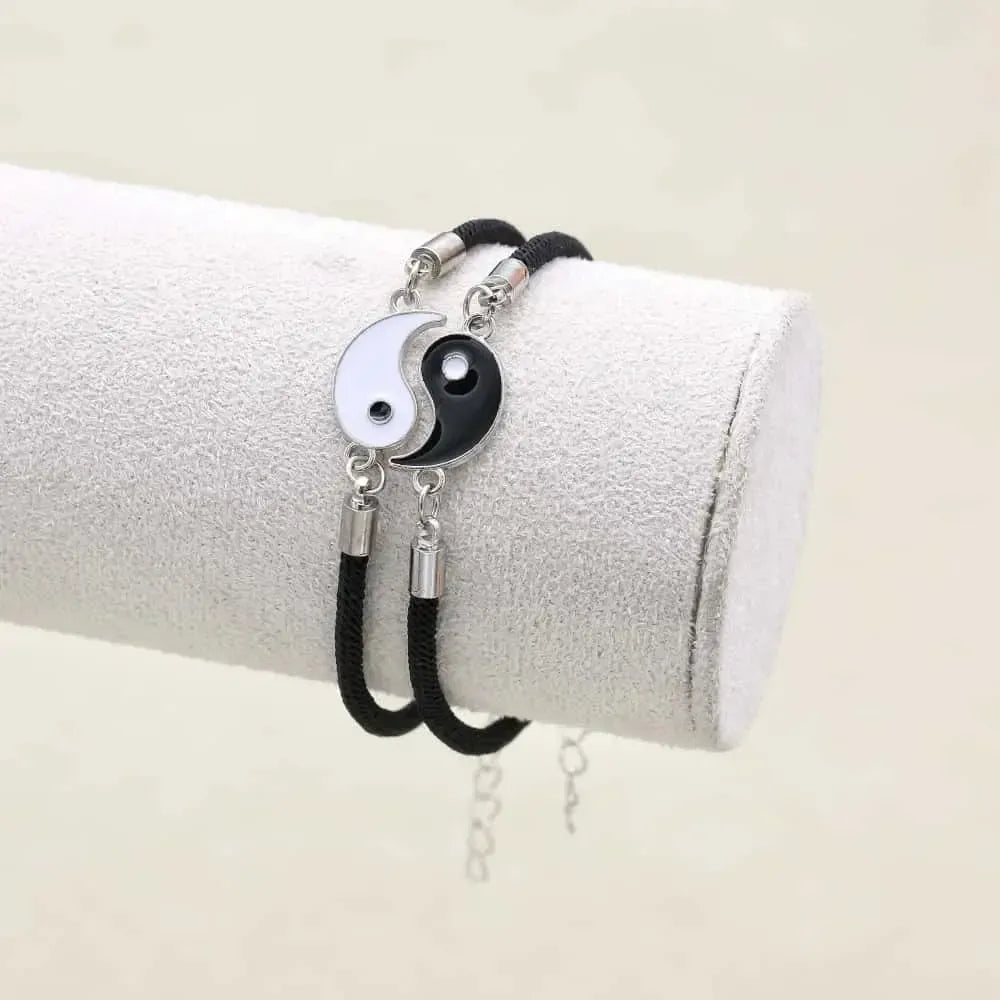 Bracelet ajustable avec cordon tressé et symbole Yin Yang