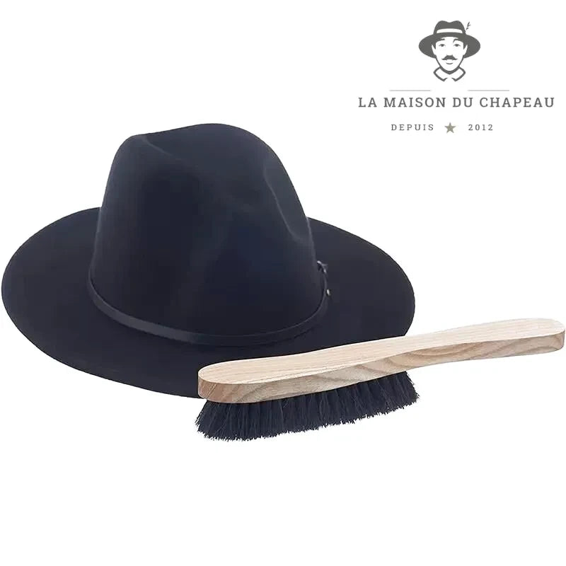 Brosse en bois naturel avec poils pour chapeaux