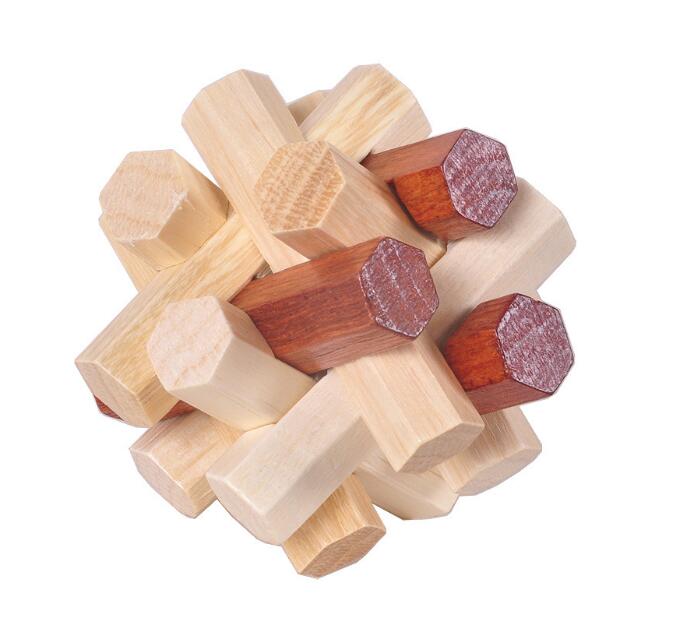 Solution du casse-tête hexagonal en bois démonté