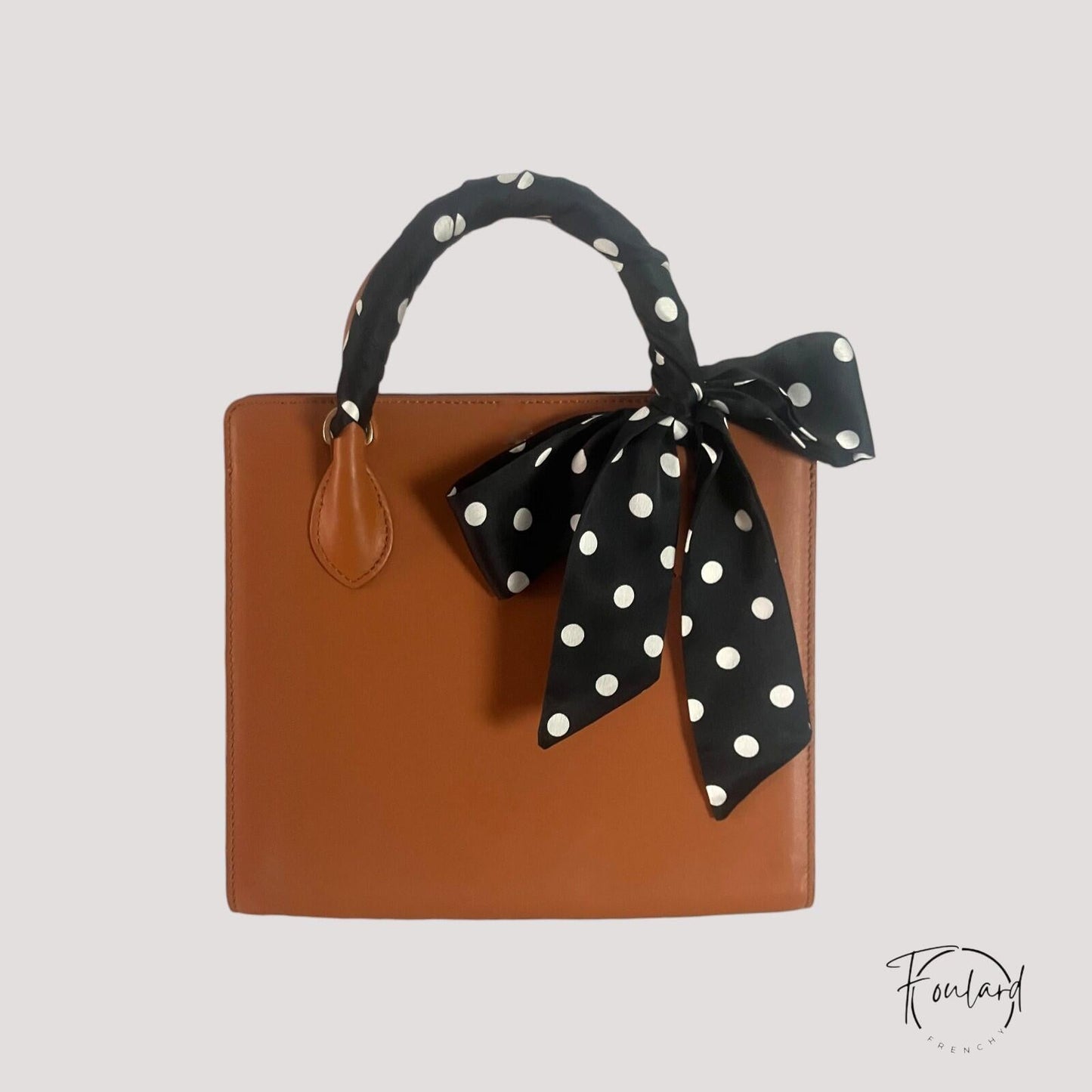 Ceinture foulard noire à pois blancs sur fond noir
