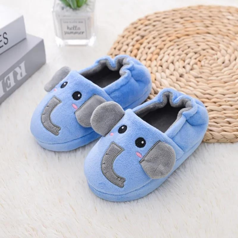 Chaussons bleus pour bébé avec motif éléphant en relief