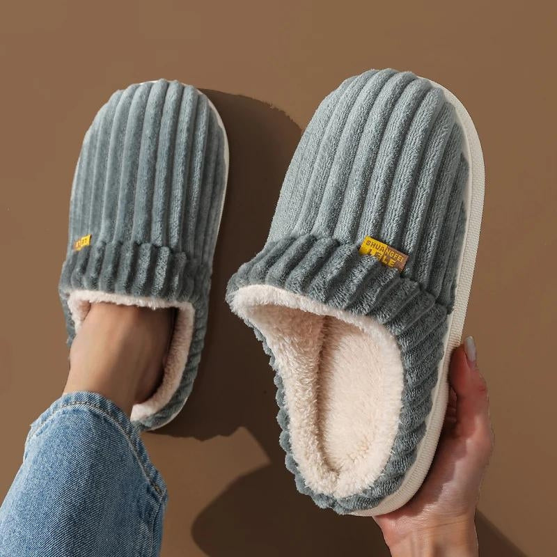 Chaussons gris en Pilou Pilou avec semelle antidérapante
