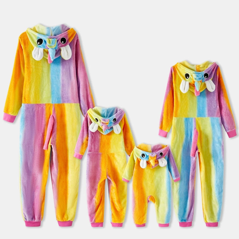 Vue latérale d'une combinaison pyjama avec capuche animale