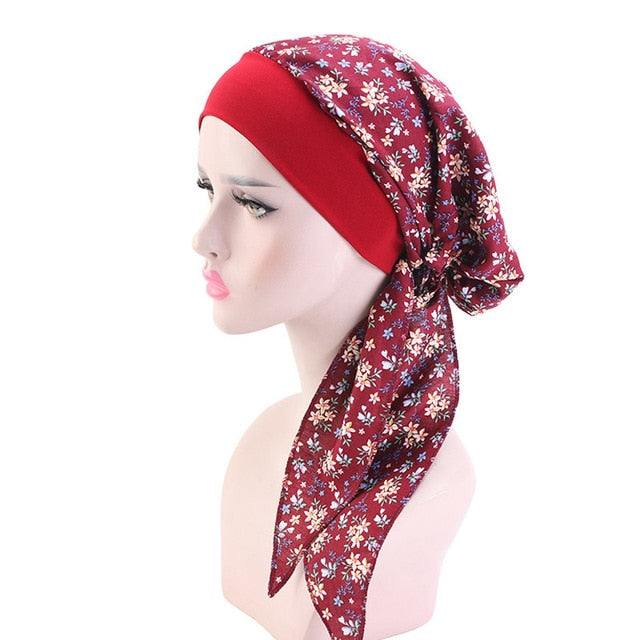 Foulard rouge à motif floral, coton lisse, vue de face