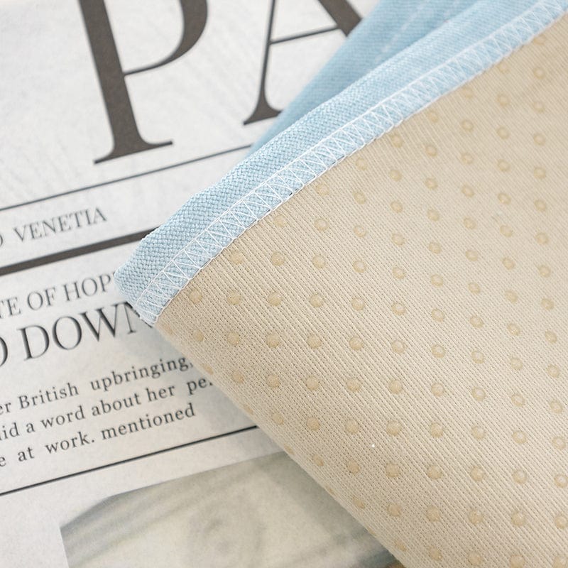 Housse imperméable couvrant entièrement un canapé