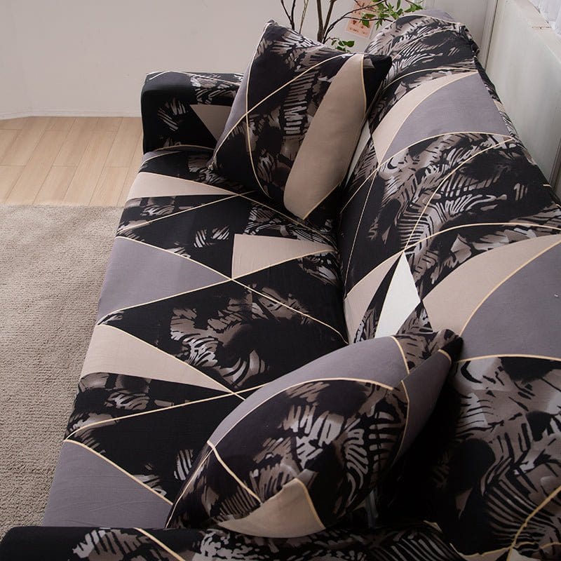 Housse de coussin beige sur canapé, tissu déperlant