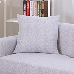 Deux housses de coussin grises extensibles sur fond blanc