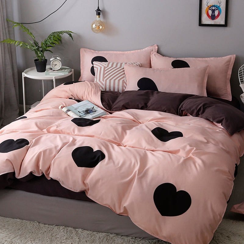 Housse de couette en polyester sur lit, vue de dessus