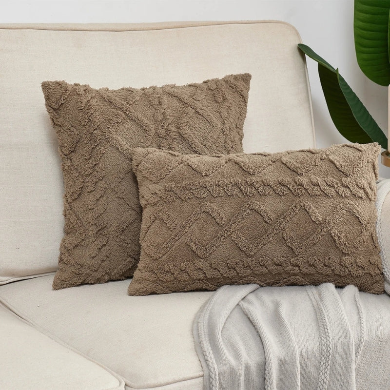 Housse de coussin marron en tissu doux Pilou Pilou