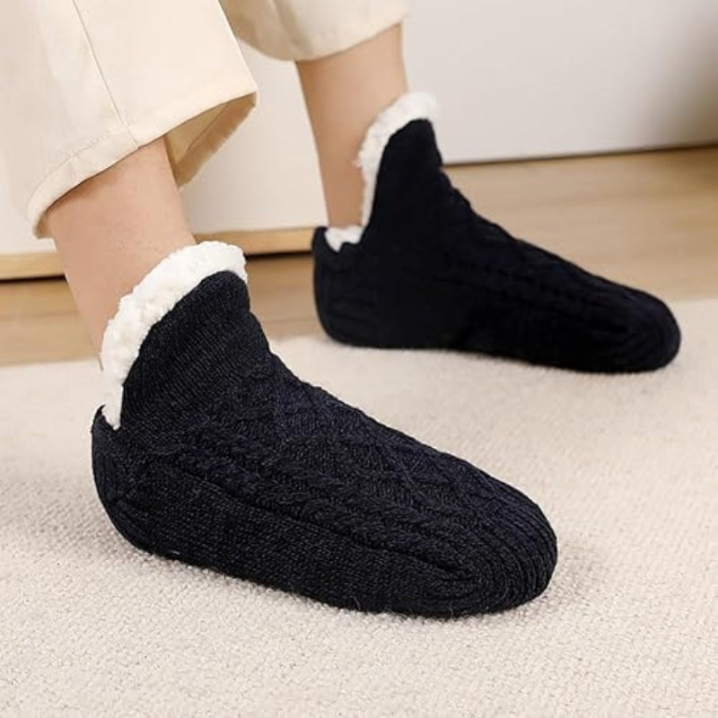 Chaussettes noires en moumoute avec semelles antidérapantes
