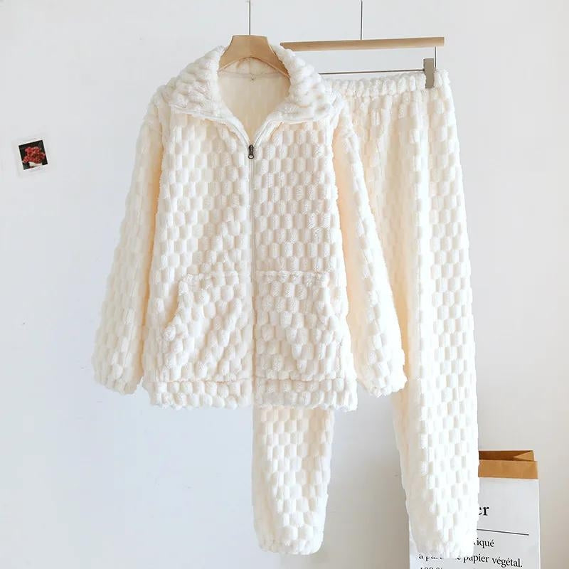 Ensemble pyjama blanc en pilou pilou avec col montant et poches