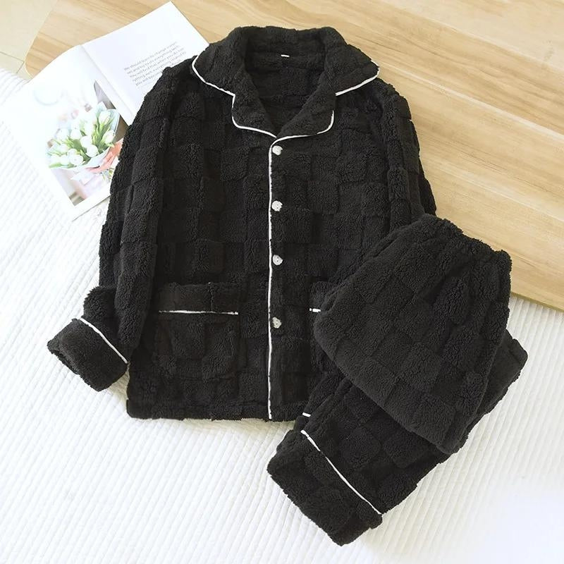 Pyjama noir homme en éponge avec col rabattu et boutons