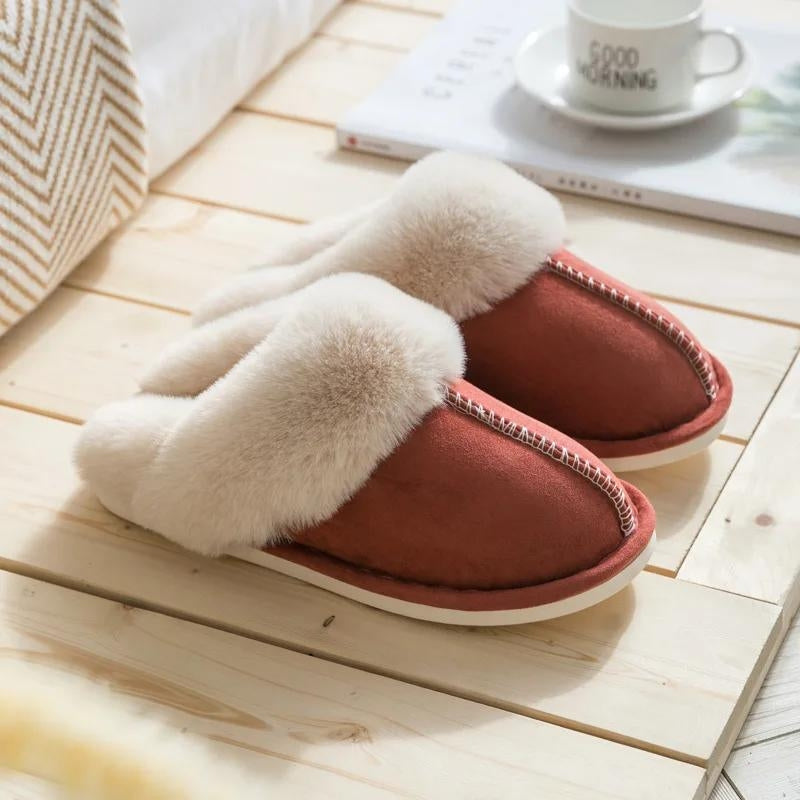 Pantoufles rouges en Pilou Pilou avec fausse fourrure moelleuse