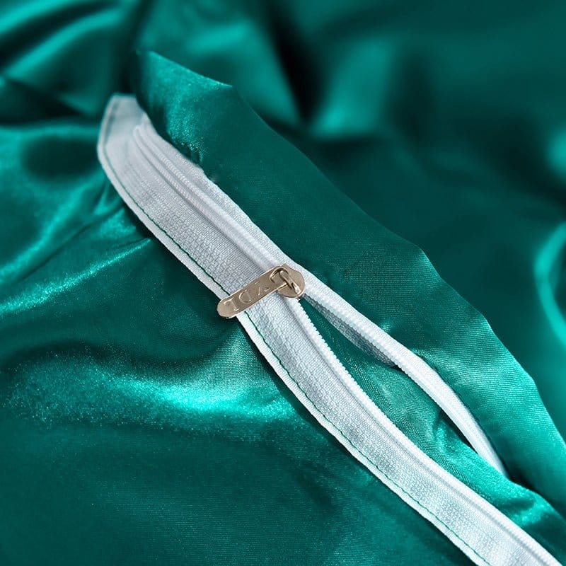 Gros plan sur la finition élégante du satin polyester vert