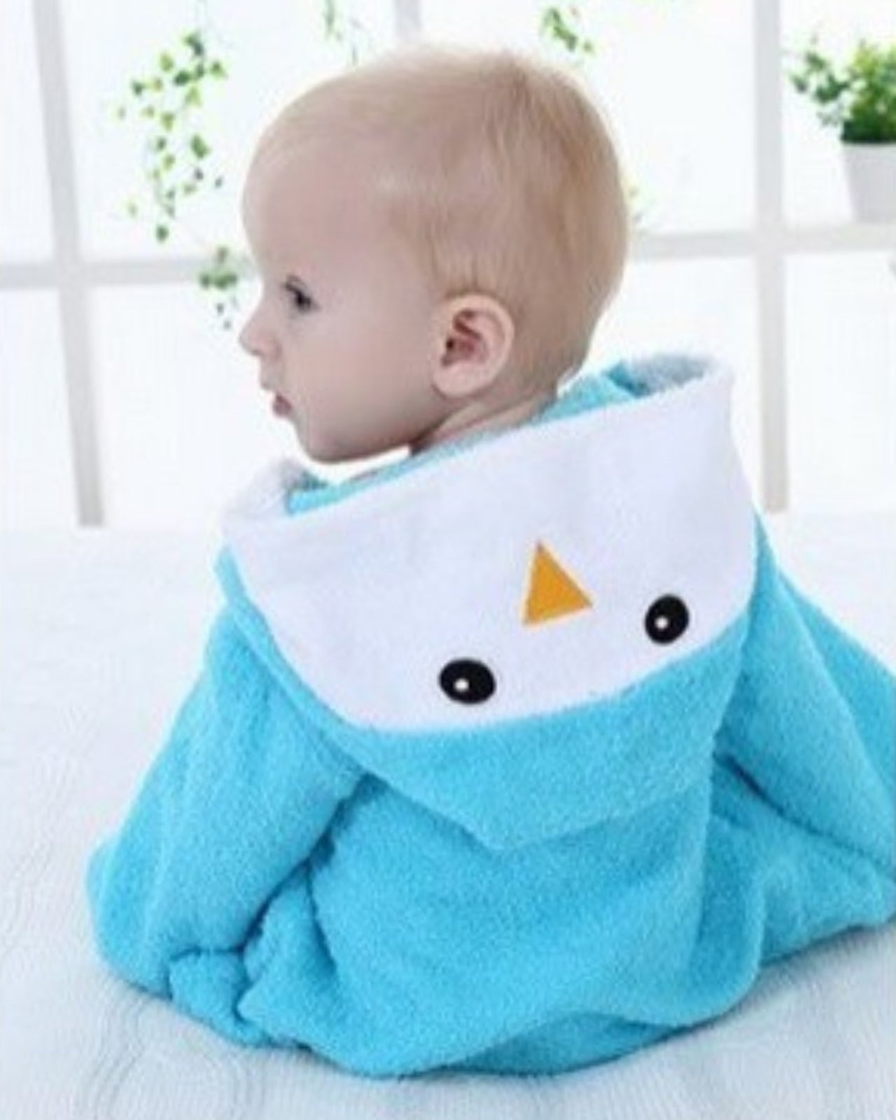 Peignoir bébé pingouin bleu en coton