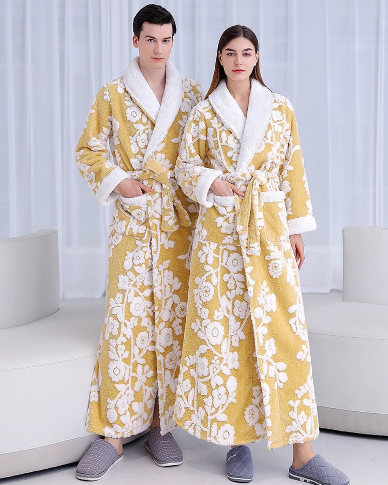 Peignoir couple polaire jaune et blanc motif fleuri