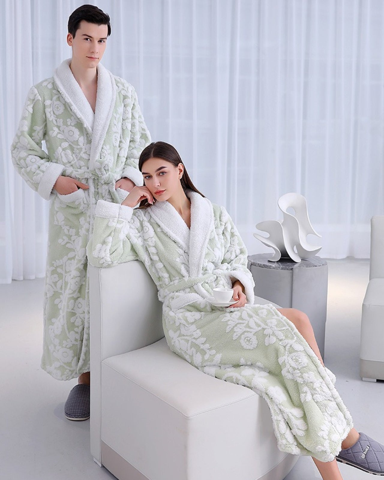 Peignoir couple polaire vert et blanc motif fleuri