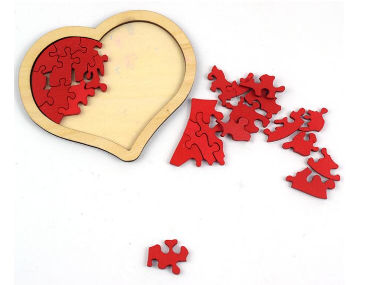 Solution du puzzle cœur en bois démonté