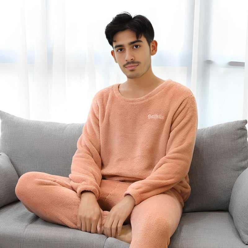 Pyjama homme en polaire orange pastel, vue de face