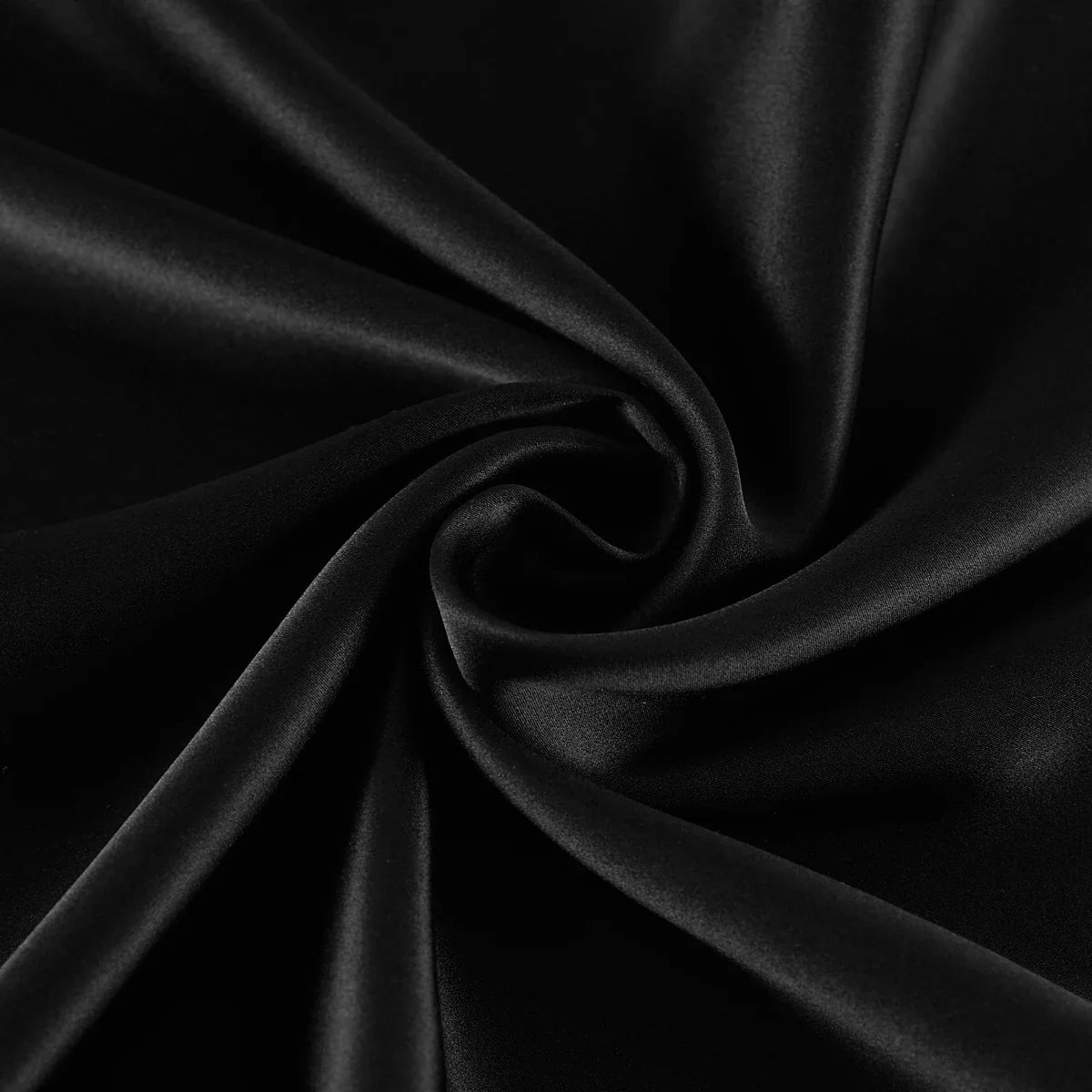 Texture lisse et brillante du tissu de soie noire