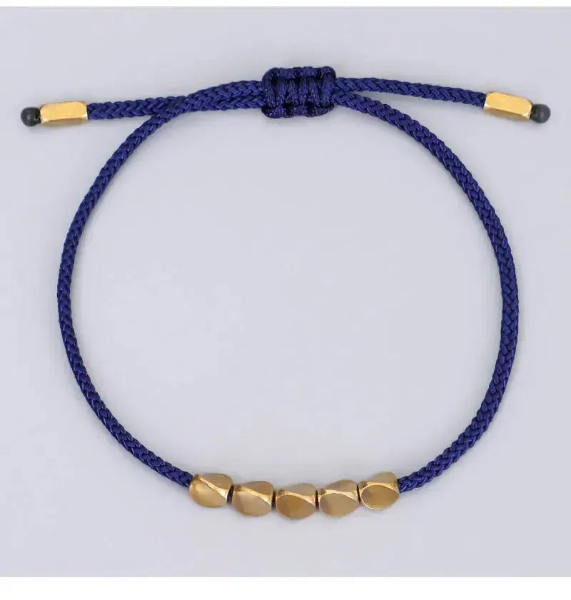 Bracelet bleu avec perles, favorisant l'équilibre émotionnel
