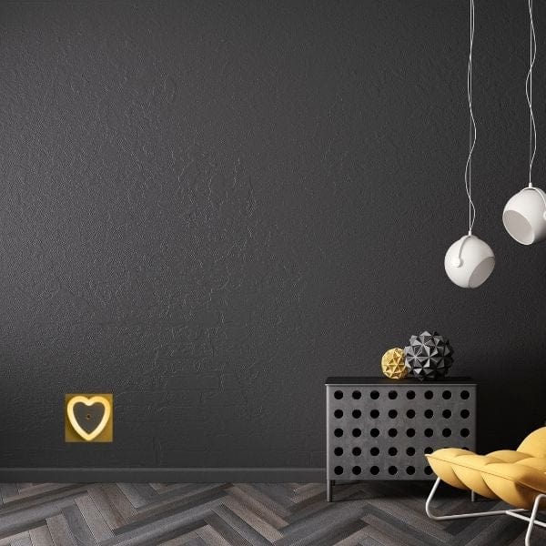 Veilleuse LED en forme de cœur sur fond blanc