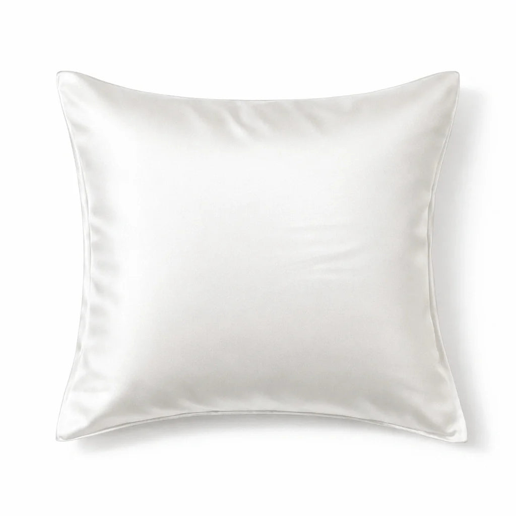 Gros plan sur texture soie 25 momme blanche