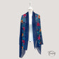 Foulard bleu marine avec broderies florales multicolores
