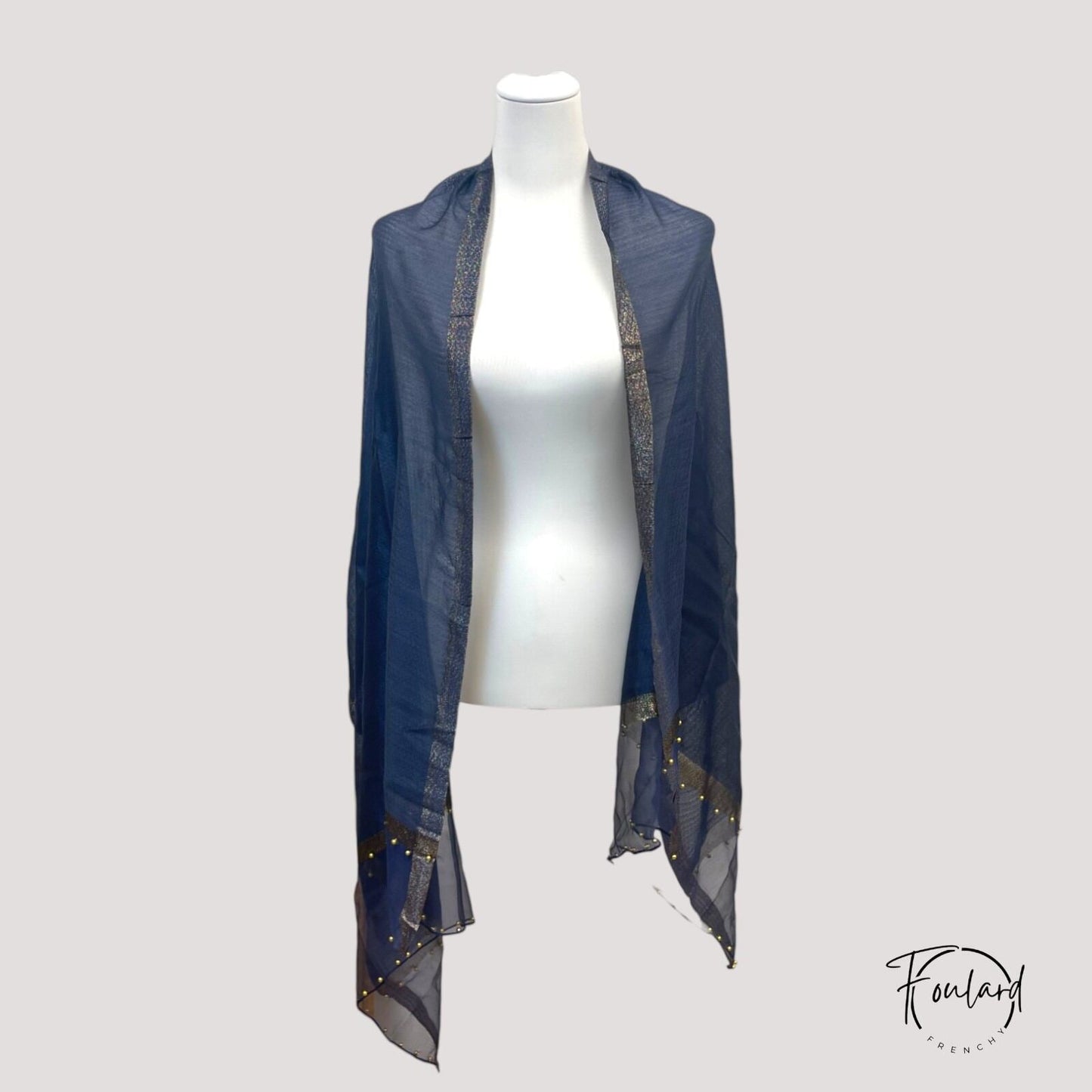 Foulard bleu marine avec bande dorée et perles cousues