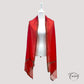 Vue d'ensemble du foulard rouge et doré